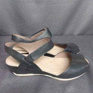 Dansko Vera Burnished Black Sandals, size 37